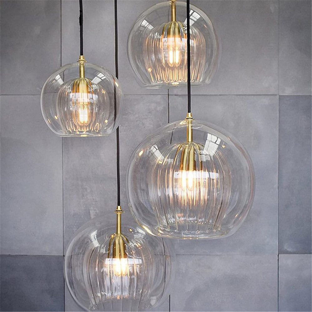 Elegancka i ciepła szklana lampa wisząca – styl i wyrafinowanie