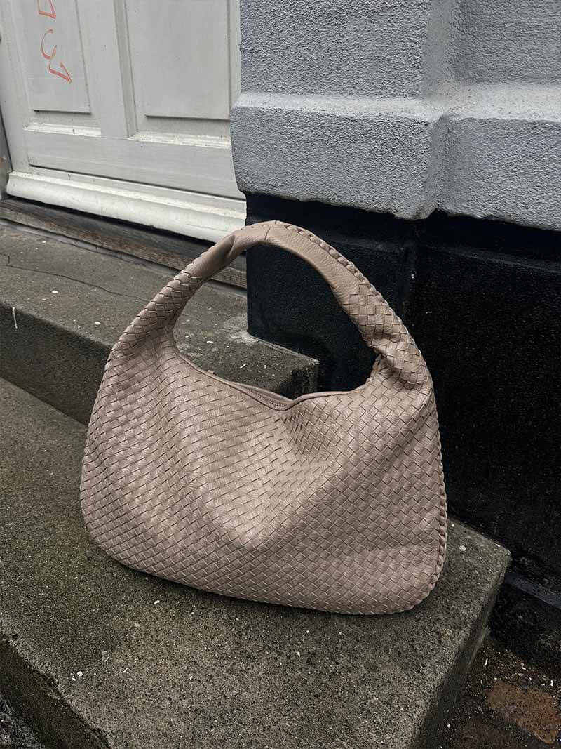 Josiane | Woven Handbag – Artisan Elegance and Timeless Charm