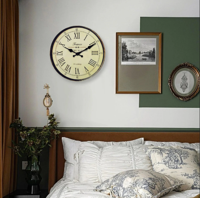Zegar Ścienny – Elegancki Klasyczny Design