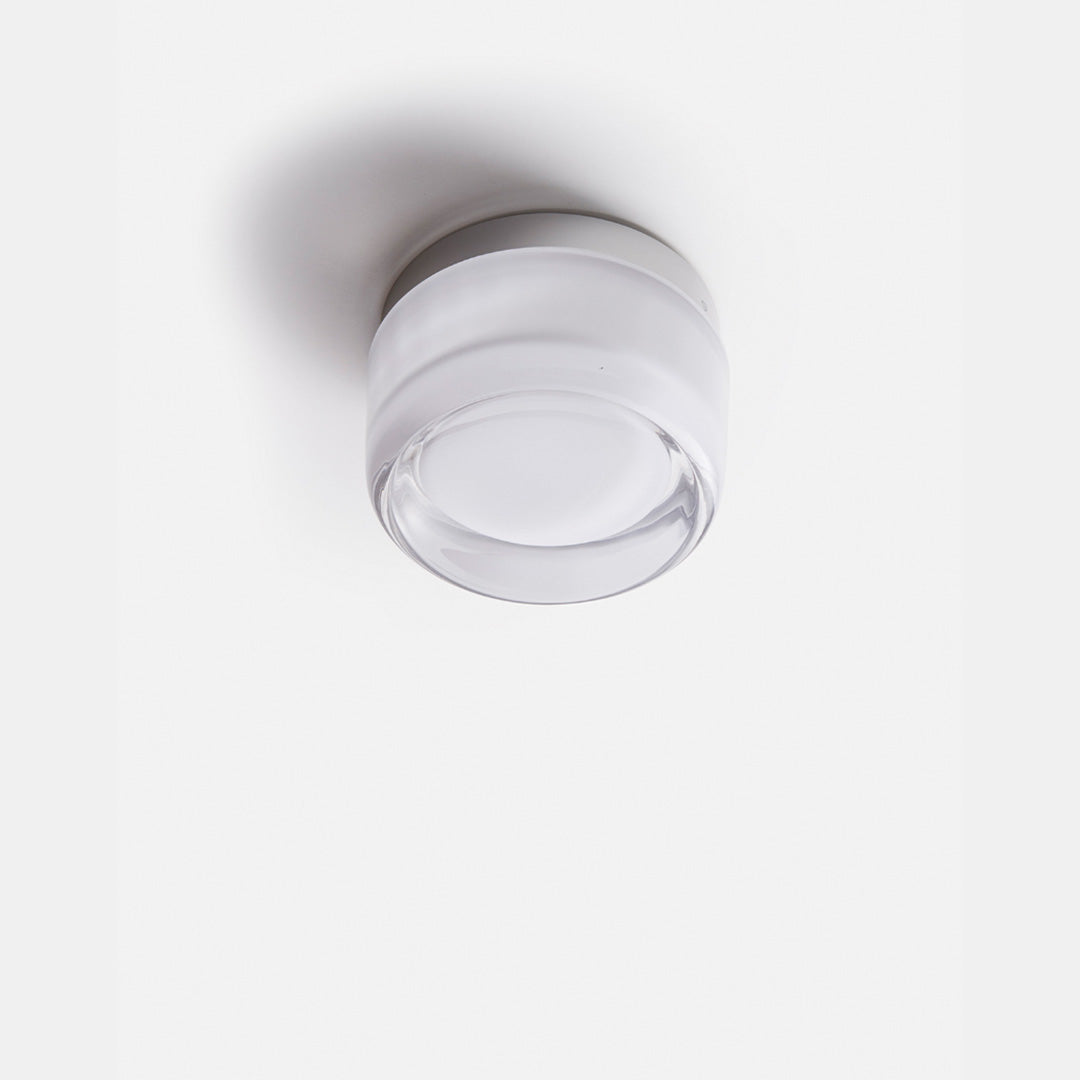 Elegant Wall Sconce – Soft Relief And Warm Atmosphere