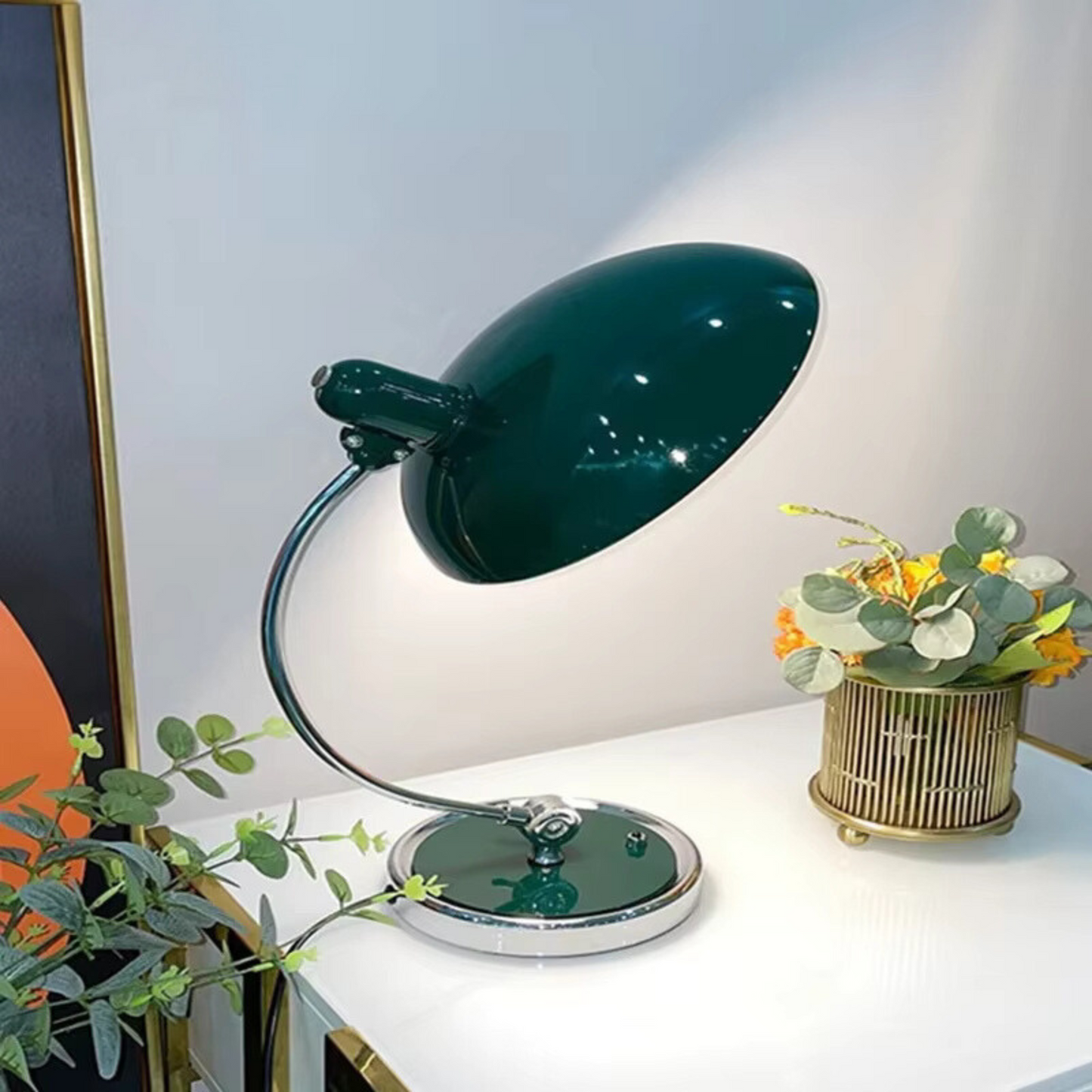 Lampada da Scrivania Moderna – Stile Elegante e Struttura Solida