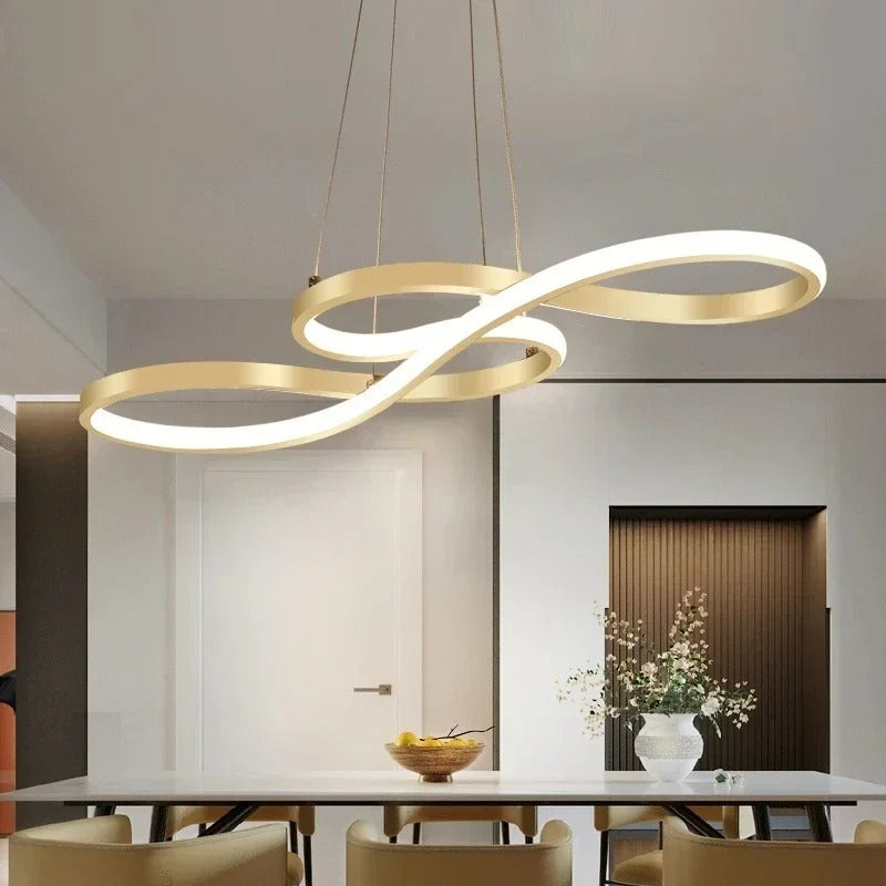 Nowoczesny żyrandol LED w kształcie pierścieni – elegancki i futurystyczny design 
