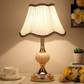 Dekoratívna stolná lampa – vintage štýl a nadčasová elegancia 