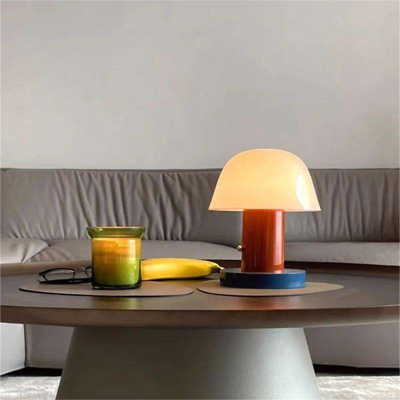 Lâmpada de Mesa – Luz e Harmonia 