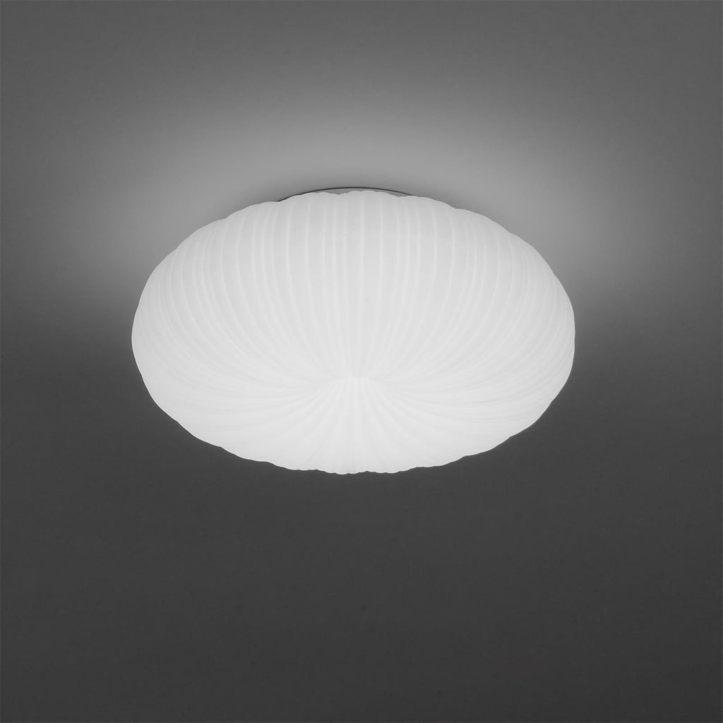 Elegant moderne loftlampe – justerbart lys og personlig atmosfære 