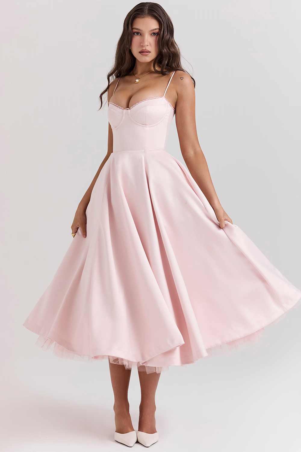 Lory | Vestido Midi Con Tirantes – Glamour Clásico Y Ligereza 