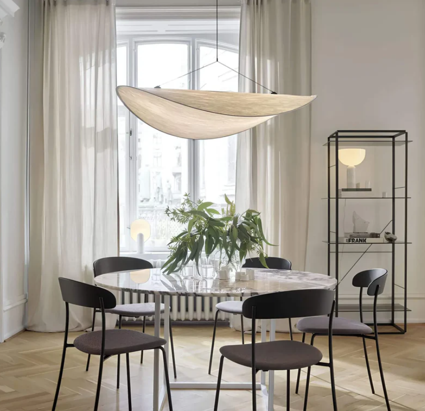 Lampa sufitowa rzemieślnicza – naturalna i autentyczna elegancja 