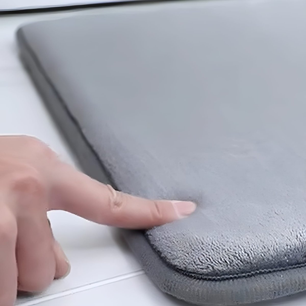 Tapis De Bain Super Absorbant Antidérapant – Confort Et Sécurité Quotidienne