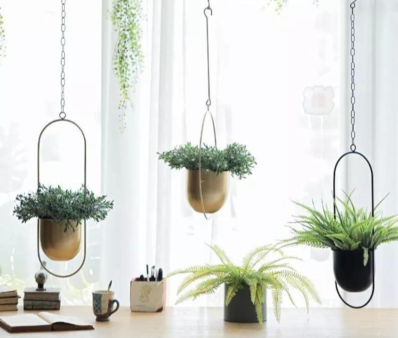 Väggupphängning – Industriell och Modern Elegans 