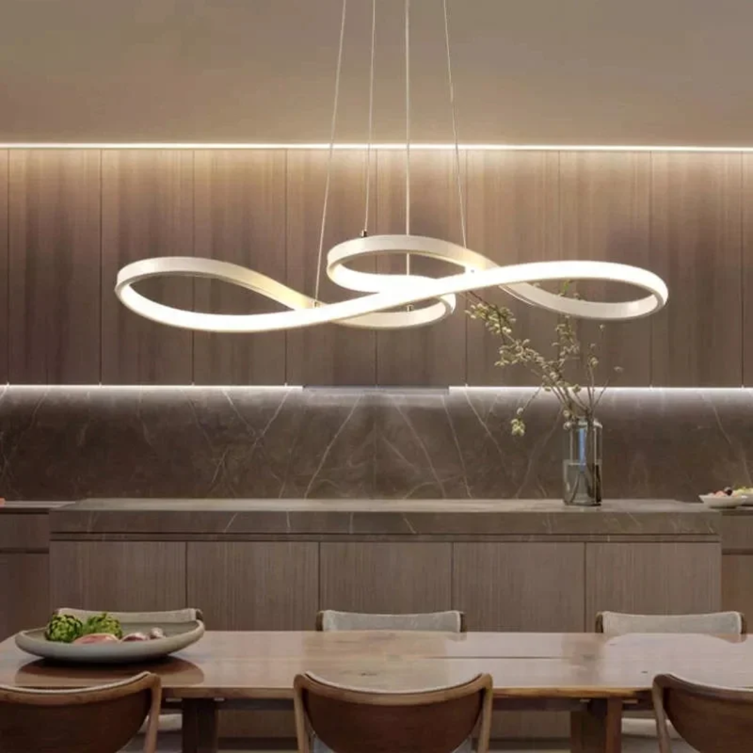 Nowoczesny żyrandol LED w kształcie pierścieni – elegancki i futurystyczny design 