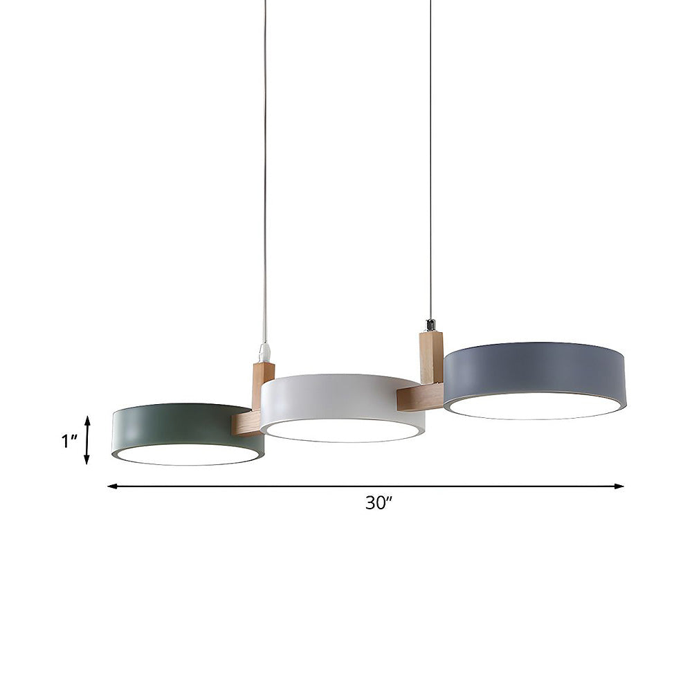 Moderne Hengende Lampe I Metall – Elegant Design Og Trendy Belysning 