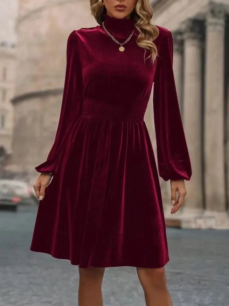 Ornélia | Elegantná Šaty – Štýl S Rolovaným Golierom A Štíhlou Siluetou 