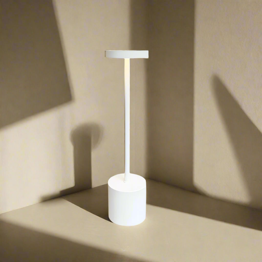 Lámpara de Mesa LED Táctil Recargable – Iluminación Práctica y Moderna 