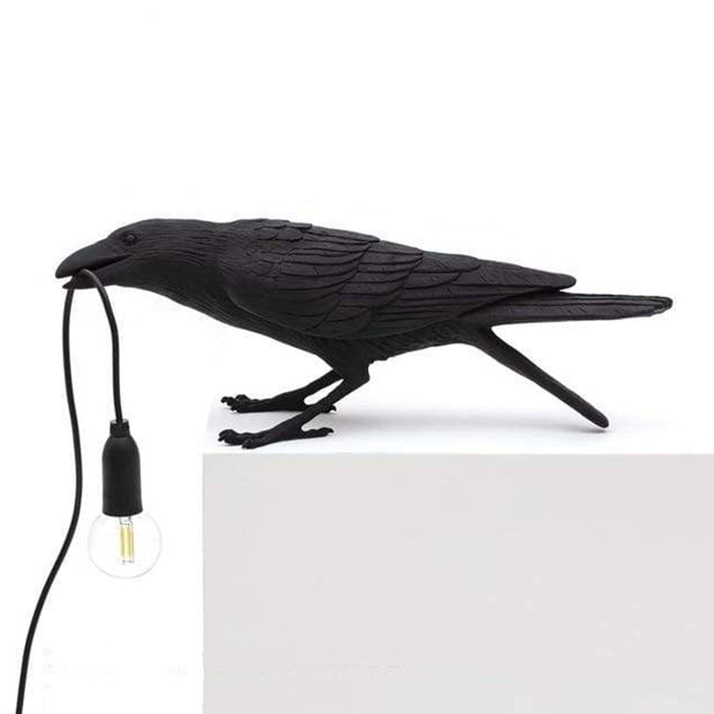 Dekorative Lampe — Krähe für eine mysteriöse Atmosphäre 