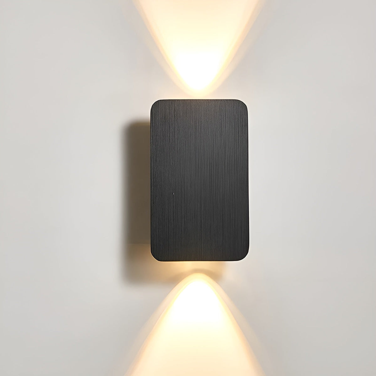 Minimalistisk LED Vegglampe – Subtilt Lys Og Moderne Linje 