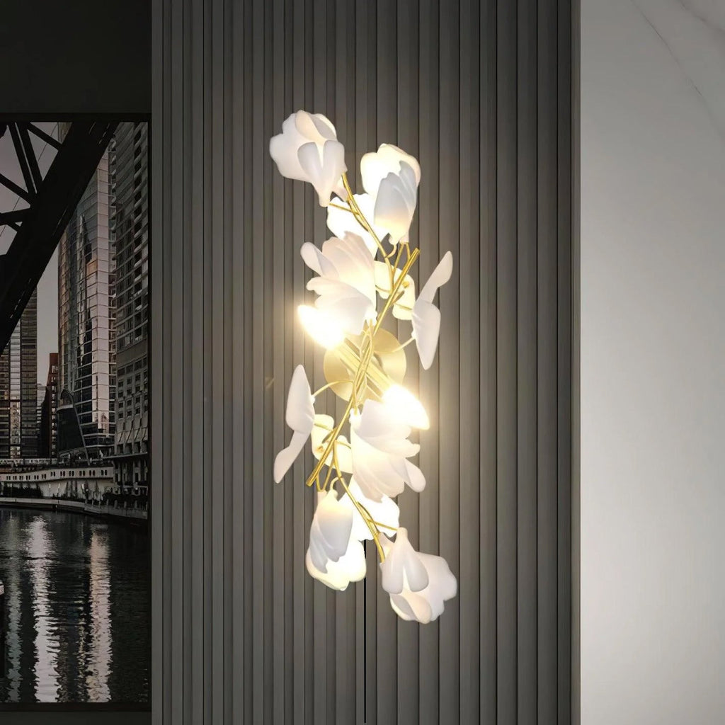 Blommig vägglampa - Gyllene elegans & Mjukt ljus